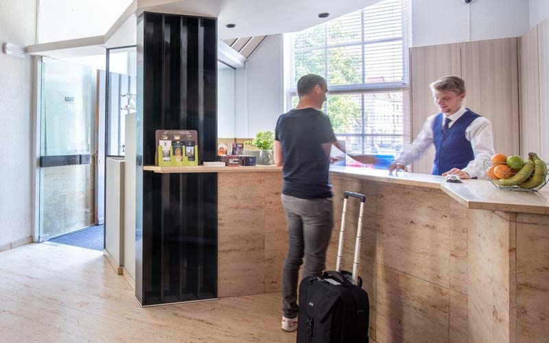 hotel-august-brugge-bruges-reception-800x500